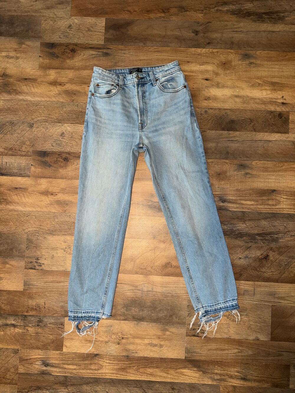 Abercrombie & fitch women’s Simone high rise ankle straight blue jeans
